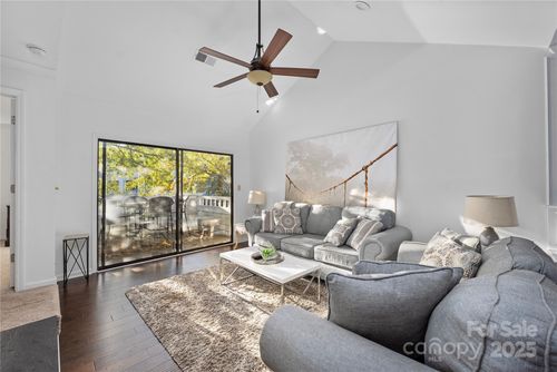 apt-30-2715 Selwyn Ave, Charlotte, NC, 28209-1763 | Card Image