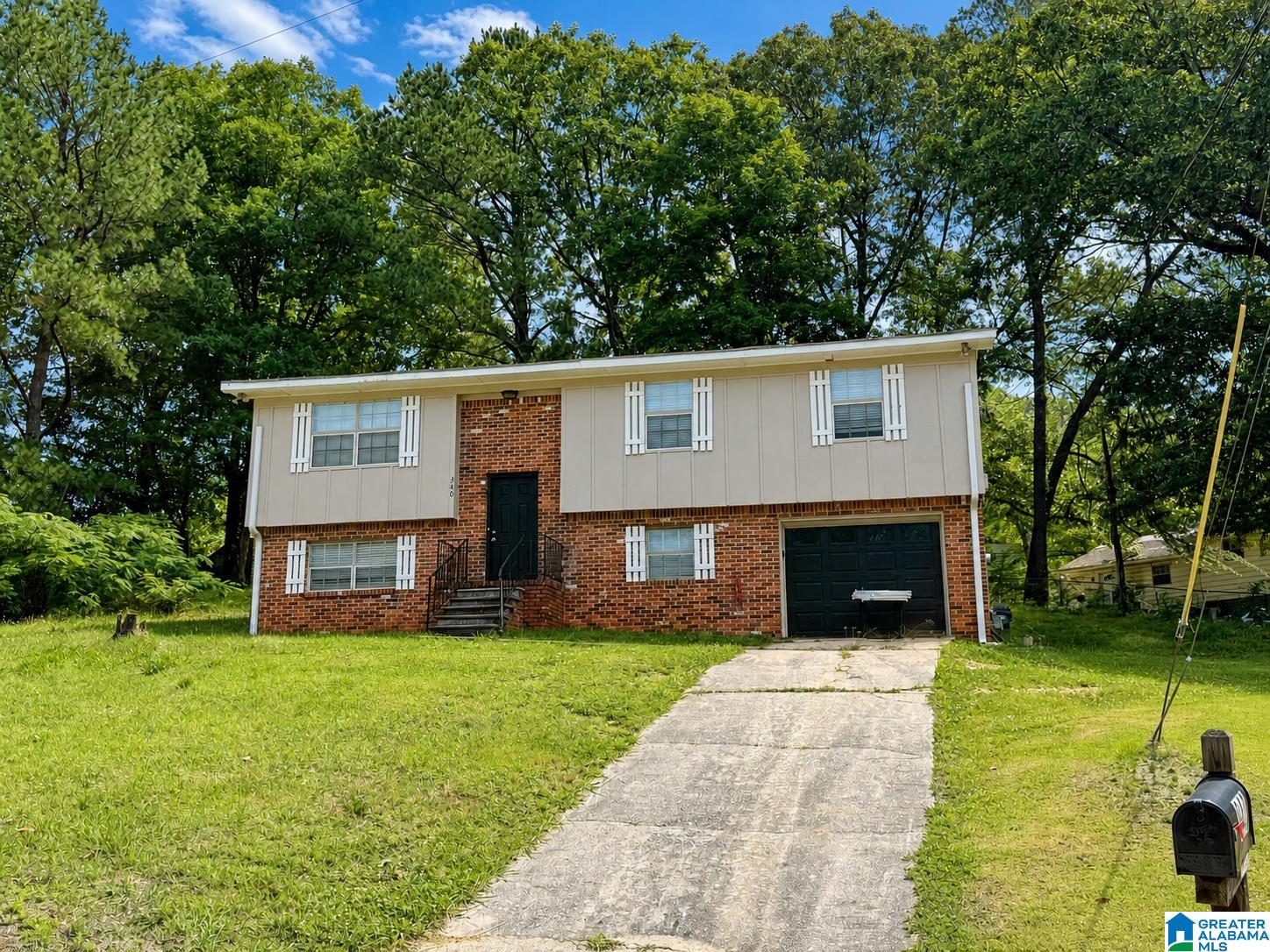 Residential in CENTER POINT