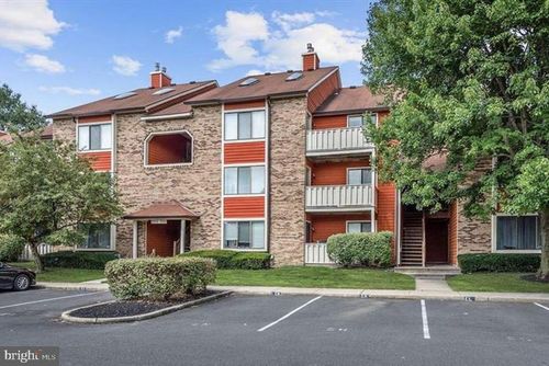 2514 Sussex Ct, MOUNT LAUREL, NJ, 08054-4240 | Card Image