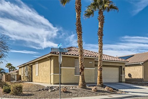 6035 Eganridge Ct, North Las Vegas, NV, 89081-6524 | Card Image