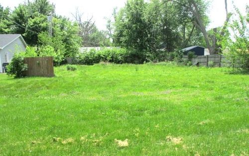 308 Wright Ct, Centralia, MO, 65240-1573 | Card Image