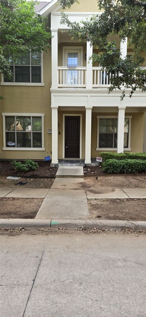 10531 Steinbeck Ln, Irving, TX, 75063-5435 | Card Image
