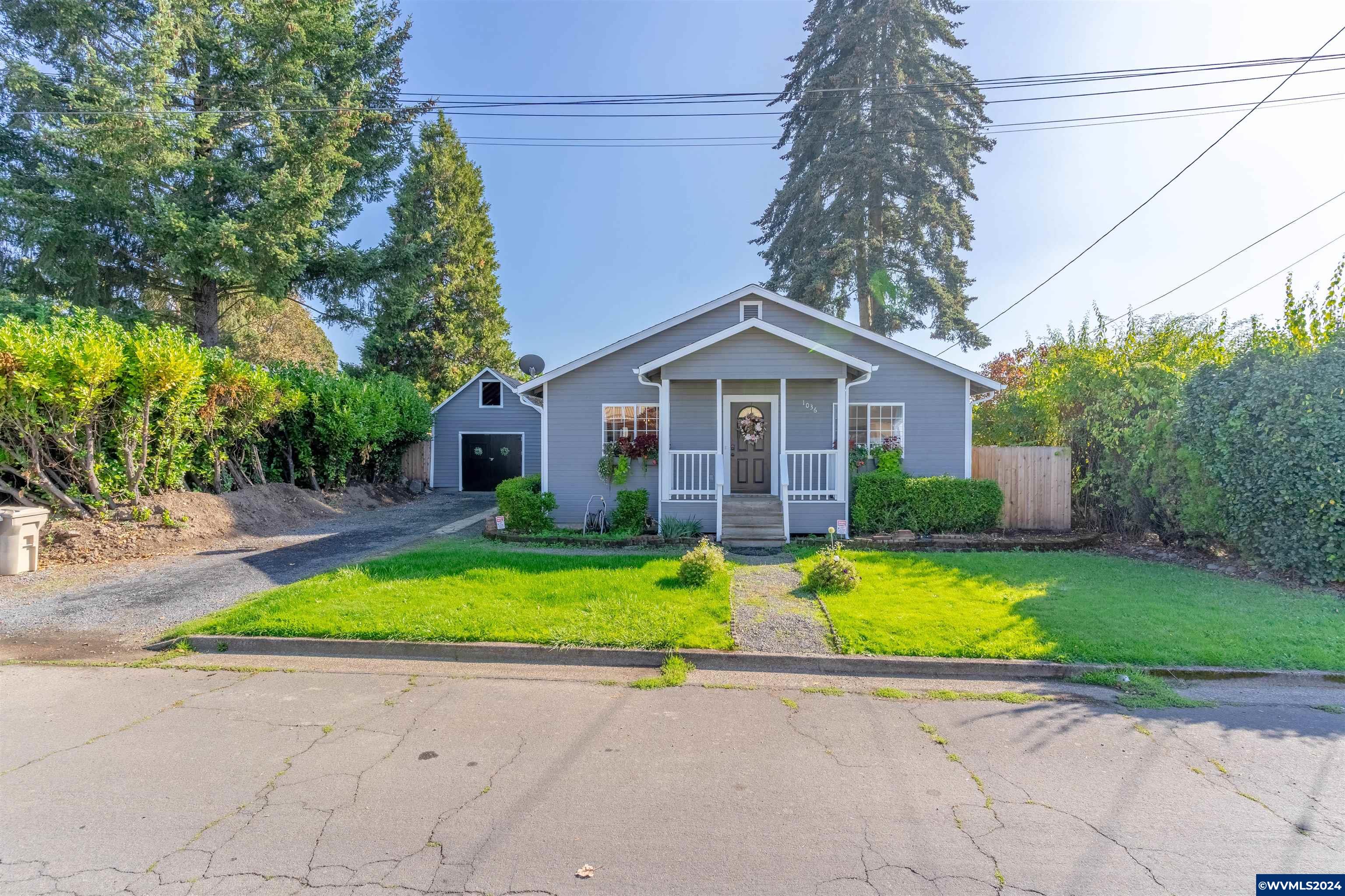 10th Ave, Albany, OR 97322