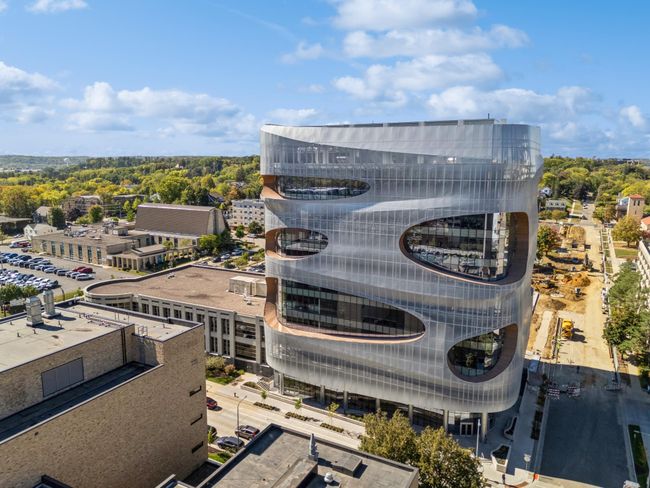 Aerial photo of Mayo Clinic's Anna-Maria and Stephen-Kellen Building. | Image 25