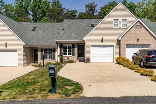 43 Hickory Nut Ln, Staunton, VA, 24401-9301 | Card Image