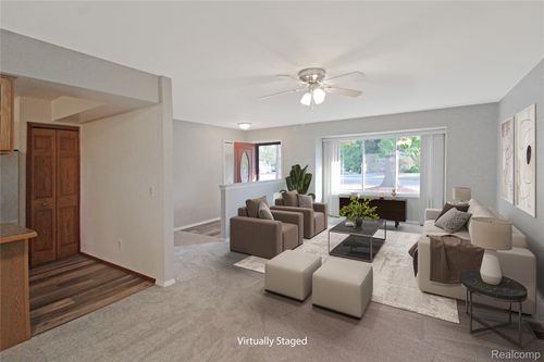 65 1st St, Oxford, MI, 48371-4602 | Card Image