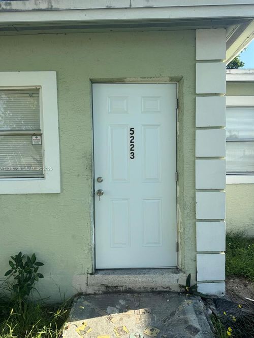 0-5223 Sw 25th Street, West Park, FL, 33023 | Card Image