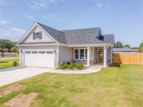 109 Forrest Ave, Cartersville, GA, 30120-3613 | Card Image