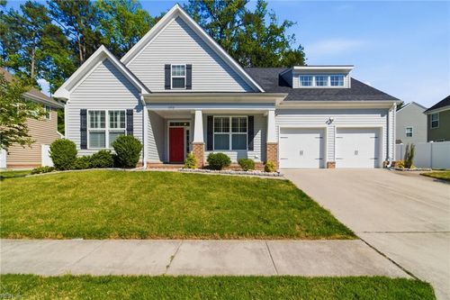 1352 Auburn Hill Dr, Chesapeake, VA, 23320-3894 | Card Image