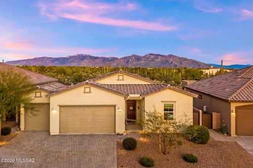 10820 N Iron Peak Drive, Oro Valley, AZ, 85742 | Card Image