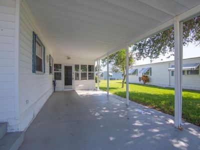 264 Ne Cameo Way, House other with 2 bedrooms, 2 bathrooms and null parking in Jensen Beach FL | Image 3