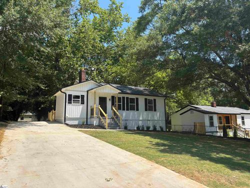 12 Valley View Ln, Greenville, SC, 29605-2243 | Card Image