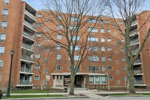 4sw-1860 Sherman Ave, Evanston, IL, 60201-3728 | Card Image
