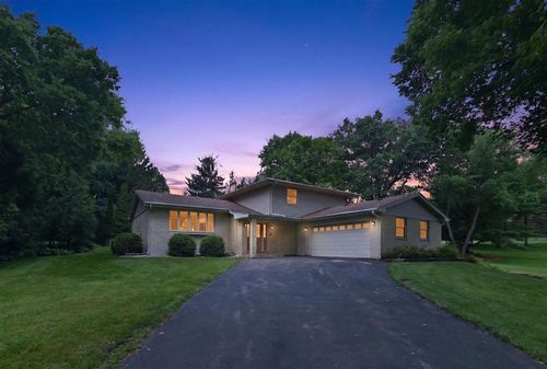 3924 S Meadow Drive, Westport, WI, 53562 | Card Image