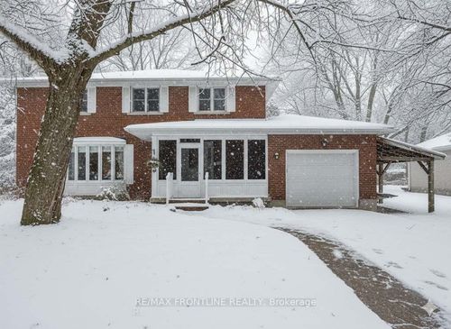 12 Glenview Cres, Perth, ON, K7H2L2 | Card Image