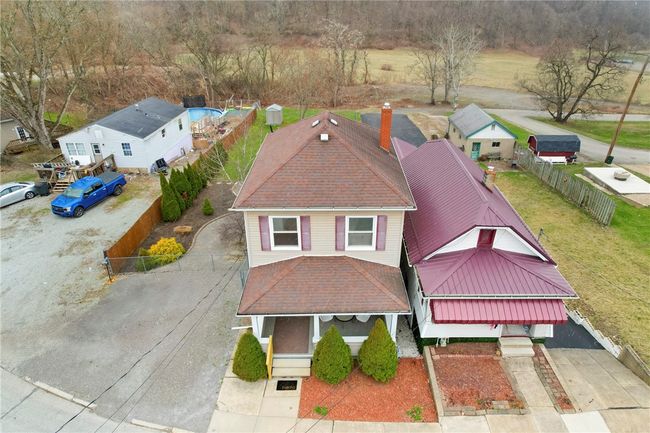 912 Holland St, House other with 3 bedrooms, 2 bathrooms and 4 parking in Vandergrift PA | Image 28