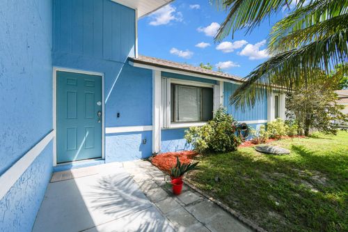 767 Se Chaloupe Ave, Port St Lucie, FL, 34983-2713 | Card Image
