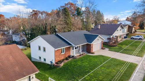 1420 Worcester Dr Ne, Grand Rapids, MI, 49505-5756 | Card Image