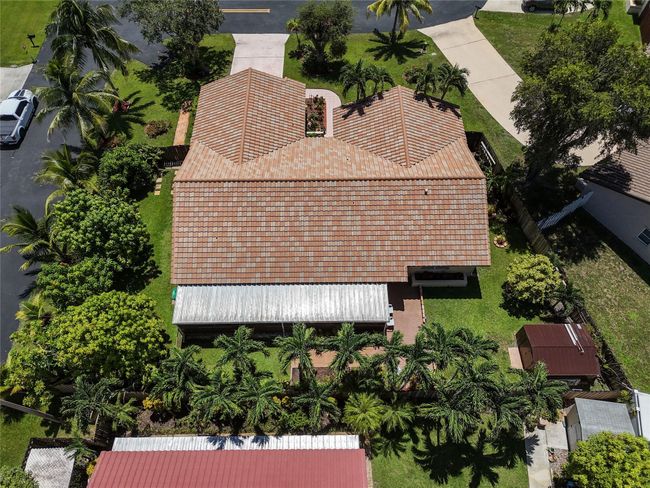 Back of structure | Image 5