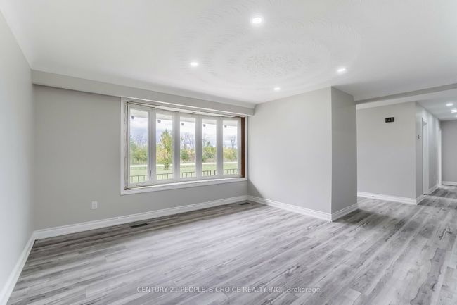 643 S Town Line Rd, House other with 3 bedrooms, 2 bathrooms and 2 parking in Stoney Creek ON | Image 5
