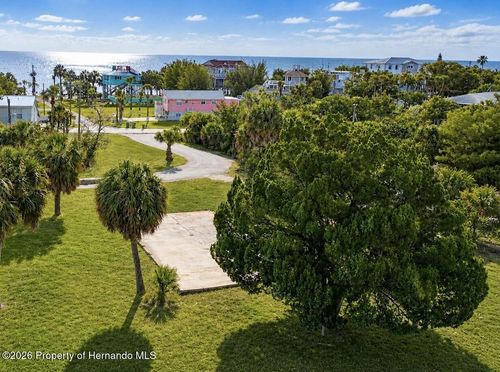 10166 Cabana St, WEEKI WACHEE, FL, 34607-1005 | Card Image