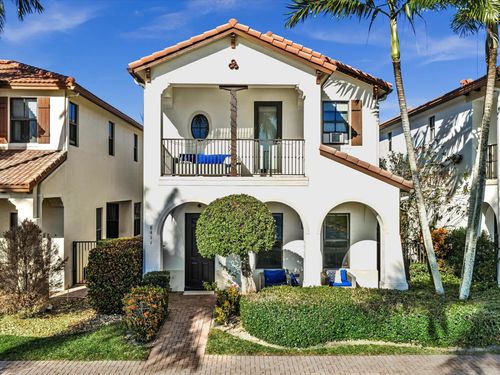 8411 Nw 38th St, Pembroke Pines, FL, 33024-5235 | Card Image