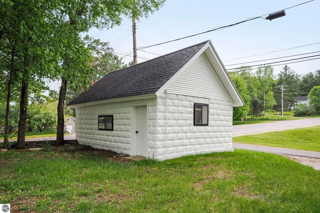 503 N Bridge St, House other with 4 bedrooms, 3 bathrooms and null parking in Bellaire MI | Image 46