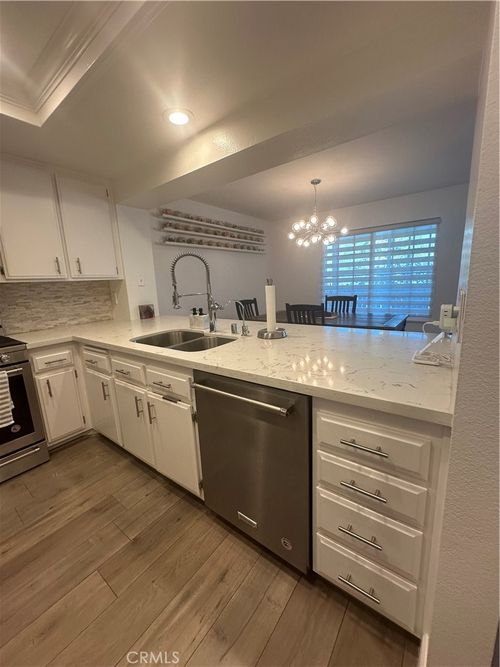 29 Woodleaf, Irvine, CA, 92614-7059 | Card Image