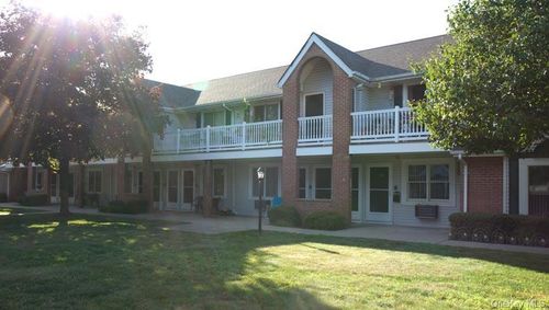 apt-a11-870 Little East Neck Rd, West Babylon, NY, 11704-4632 | Card Image