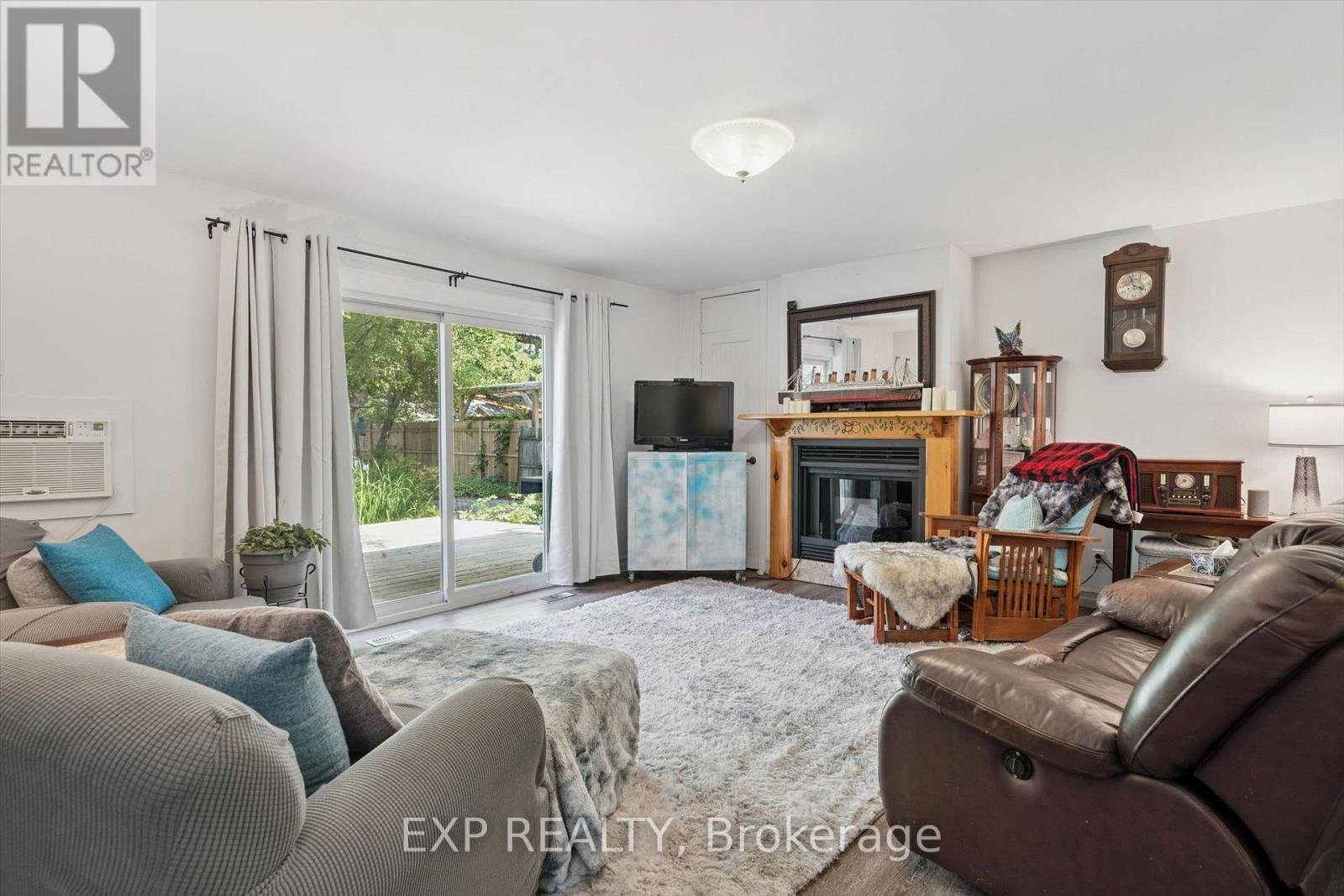 Residential in Bracebridge (Monck (Bracebridge)) 4