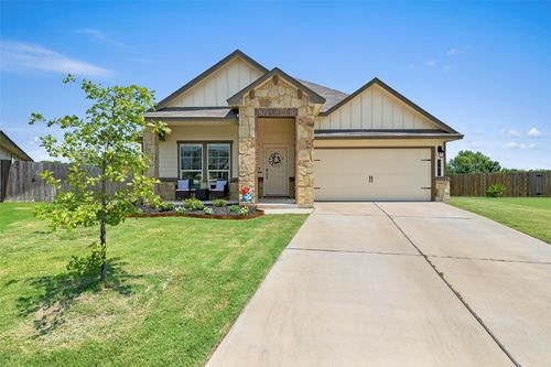 101 Break Ave, Taylor, TX, 76574-4282 | Card Image