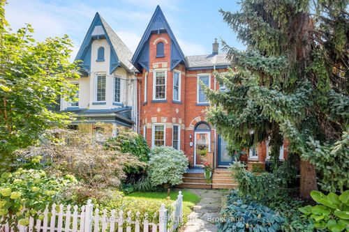 15 Fern Ave, Toronto, ON, M6R1J9 | Card Image