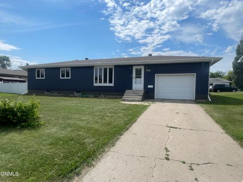 1011 4th Ave N, New Rockford, ND, 58356-1205 | Card Image