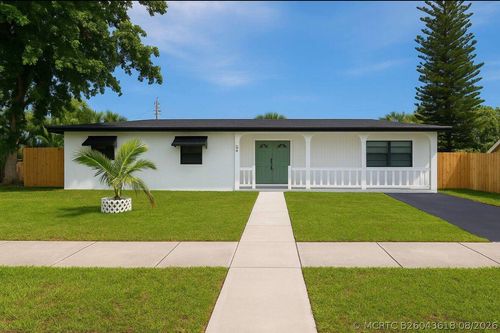 272 Ne 44th St, Deerfield Beach, FL, 33064-3431 | Card Image