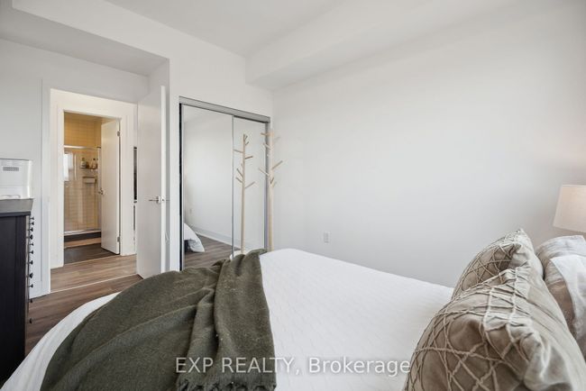 409 - 2916 Highway 7 Highway, Condo with 2 bedrooms, 2 bathrooms and 1 parking in Vaughan ON | Image 12