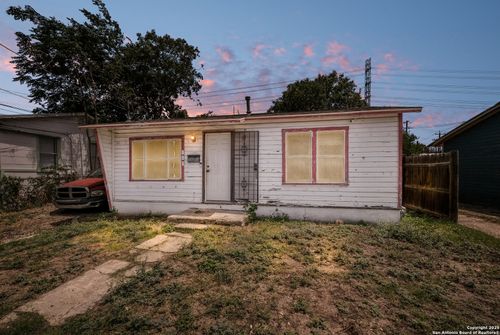 723 Larry, San Antonio, TX, 78202-1649 | Card Image