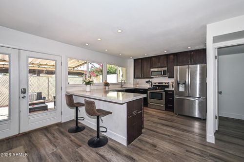 8305 E Vista Dr, Scottsdale, AZ, 85250-7321 | Card Image