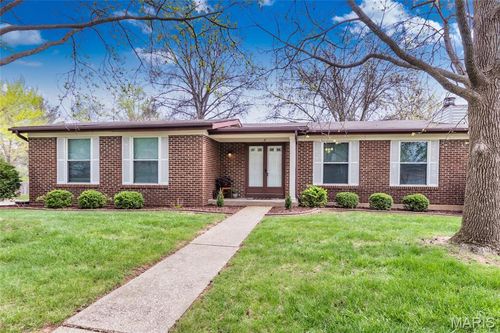 11 Wells Fargo Ct, Saint Peters, MO, 63376-2603 | Card Image