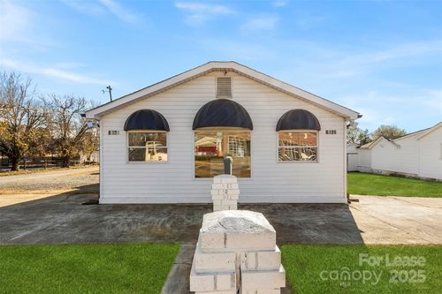 8320 Fairview Rd, Mint Hill, NC, 28227-7622 | Card Image