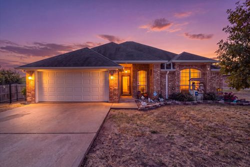 104 Topaz Circle, Hewitt, TX, 76643 | Card Image