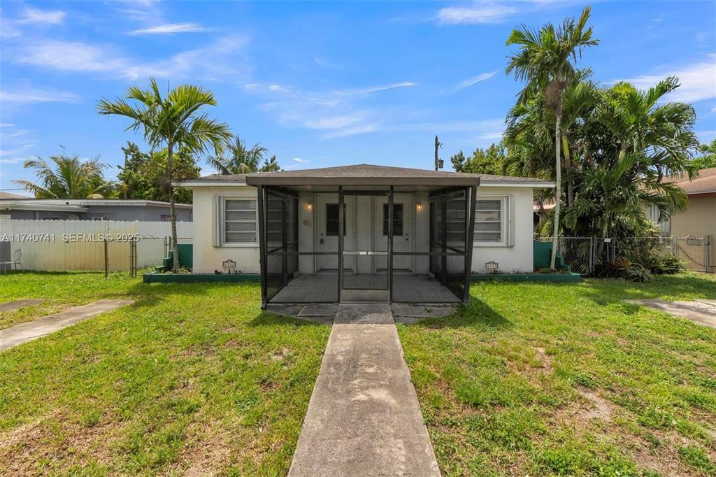 Residential Lease in Hollywood 3