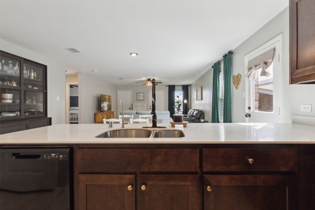7029 Adderly Rd, House other with 3 bedrooms, 2 bathrooms and null parking in Pilot Point TX | Image 9