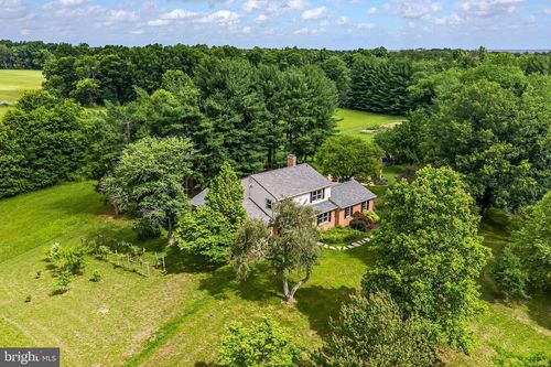 43910 Spinks Ferry Rd, LEESBURG, VA, 20176-5206 | Card Image