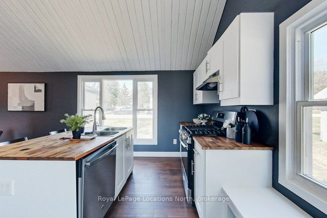 35 Caroline St E, House other with 2 bedrooms, 2 bathrooms and 3 parking in Creemore ON | Image 15