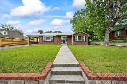 635 N Spring St, Mc Minnville, TN, 37110-2163 | Card Image