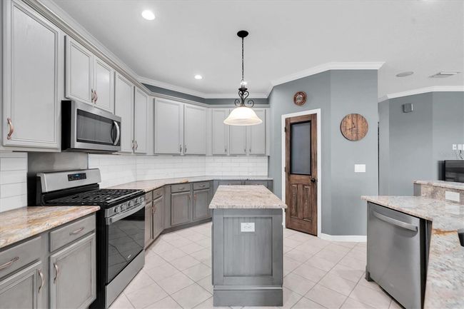 12404 Silton Peace Dr, House other with 5 bedrooms, 3 bathrooms and null parking in RIVERVIEW FL | Image 12