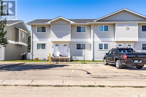 303-851 Chester Rd, Moose Jaw, SK, S6J0A4 | Card Image