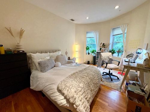 4-1801 Beacon St, Brookline, MA, 02445-4253 | Card Image