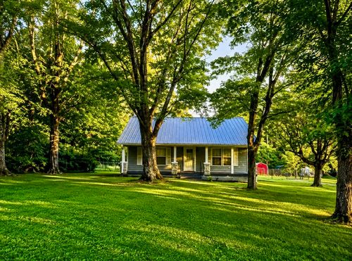3328 Church St, Burns, TN, 37029-6212 | Card Image