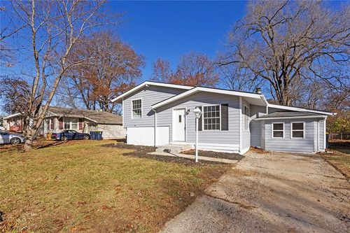 5428 Ne 43rd Ter, Kansas City, MO, 64117-2072 | Card Image